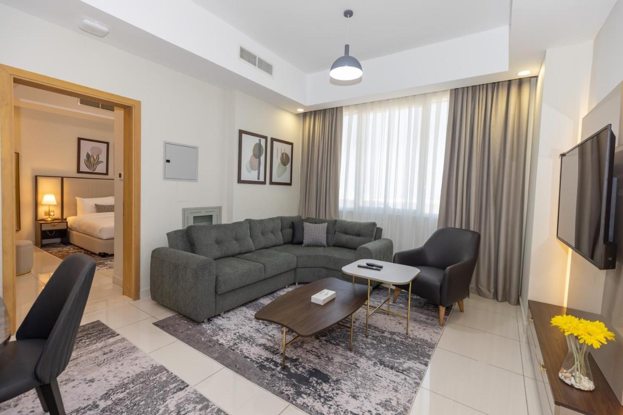 Platinum Coast Hotel Apartments Fudżajra Zewnętrze zdjęcie Living room